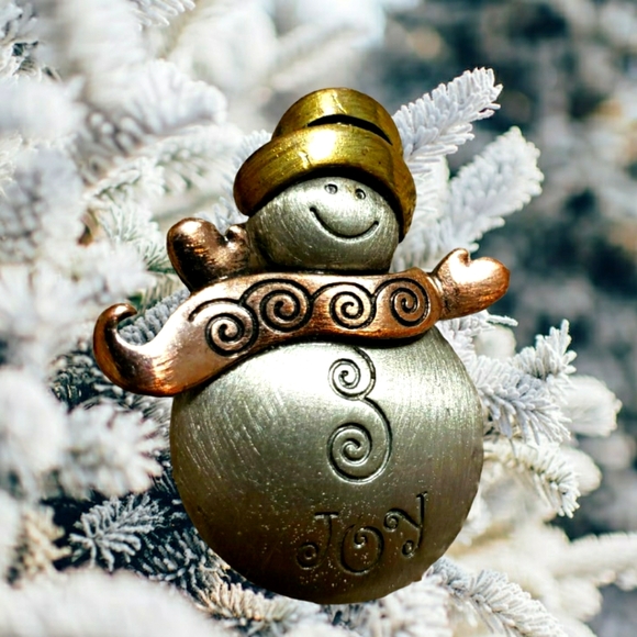 Three Tone Metal Silver Copper And Gold Snowman Pin/Brooch 1 1/2" Tall - Picture 2 of 4